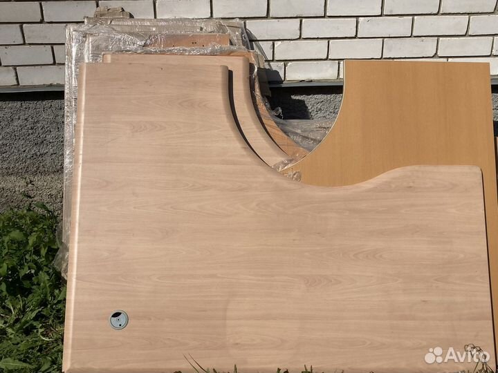 Столы офисные угловые компьютерный