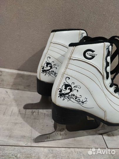 Коньки фигурные 33 размер