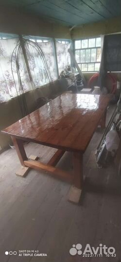 Стол для дачи