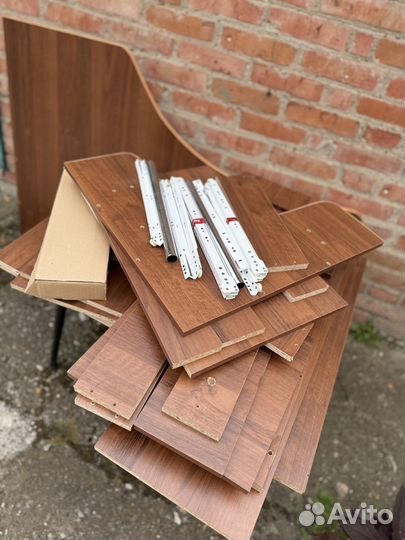 Компьютерный стол