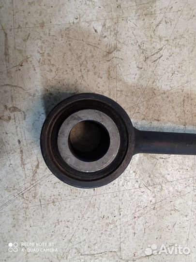 Стойка стабилизатора передняя Toyota Land Cruiser