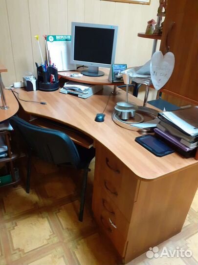 Компьютерный стол