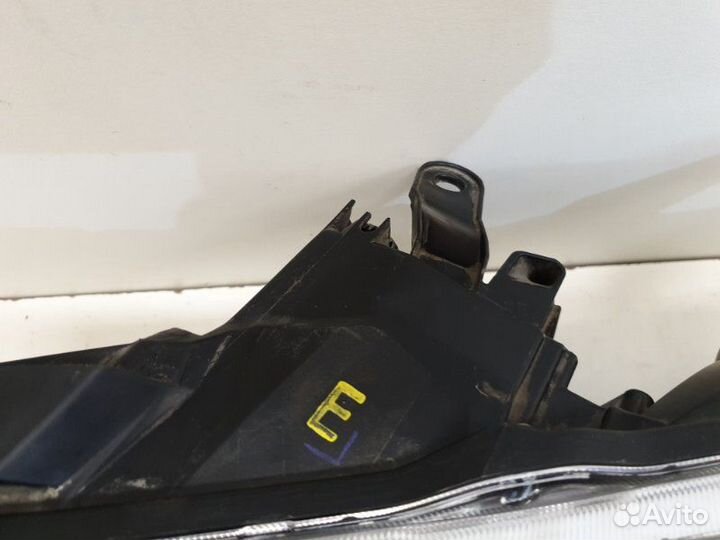 Фара левая Toyota Land Cruiser Prado 150 2018