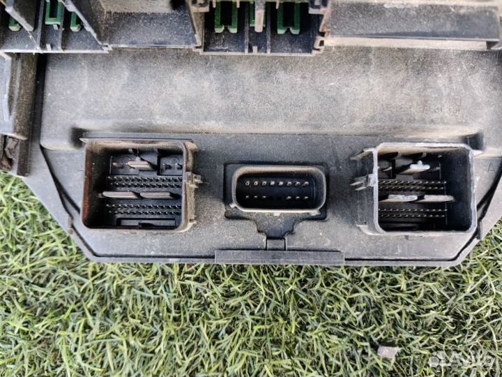 Блок предохранителей Jeep Grand Cherokee WK2 ERB