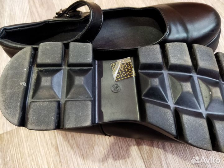 Туфли женские 39 размер