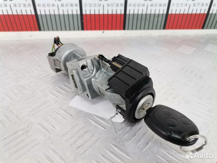 Замок зажигания для Ford Focus 2 1681167