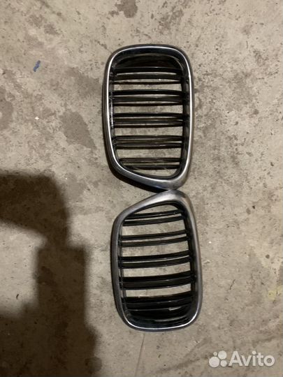 BMW 5 e34 решетка