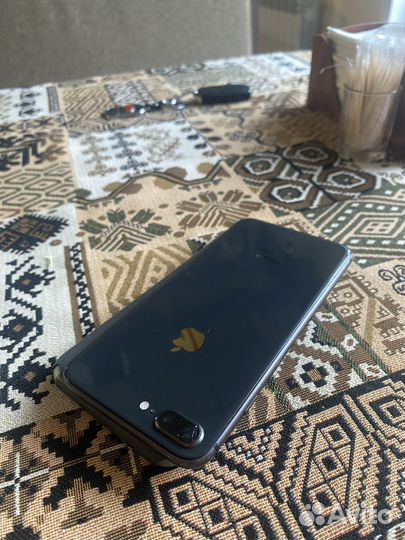 Мобильные телефоны бу iPhone 8 plus