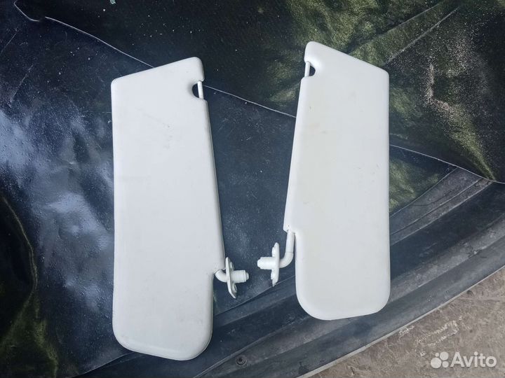 Солнцезащитный козырёк на Нива Шевроле