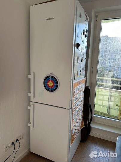 Холодильник liebherr