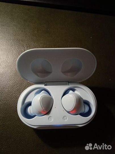 Наушники Samsung Galaxy Buds plus