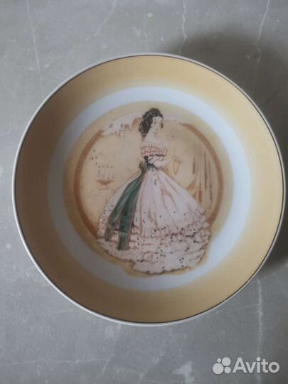 Коллекционная фарфоровая тарелка ГДР
