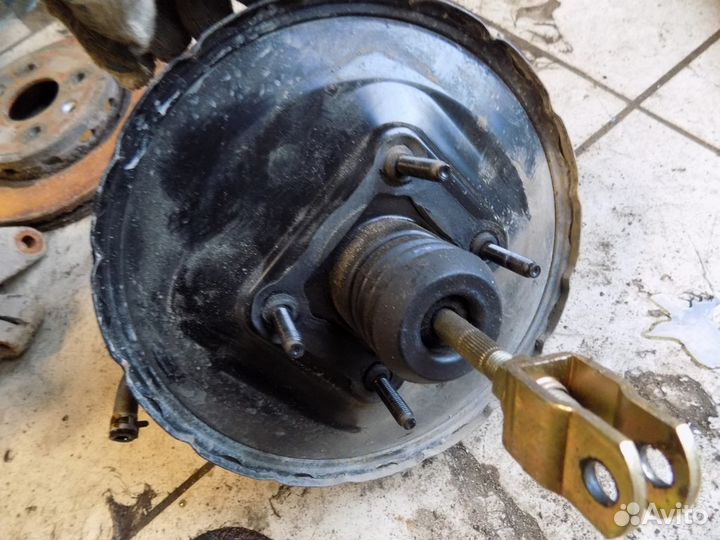 Усилитель тормозов вакуумный Kia Spectra