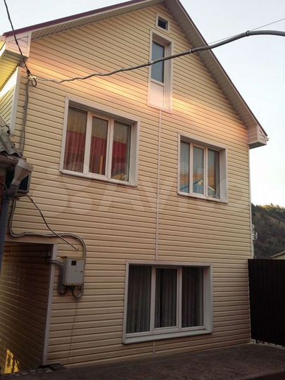 Дом 250 м² на участке 7 сот.