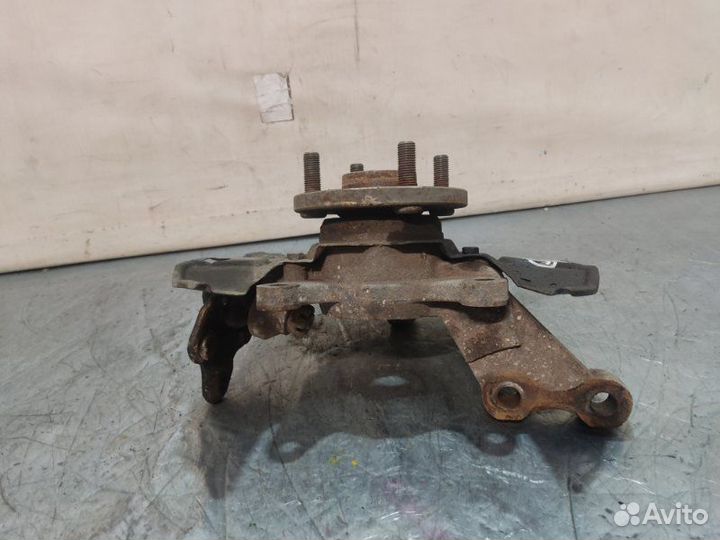 Кулак поворотный ступица в сборе передний правый