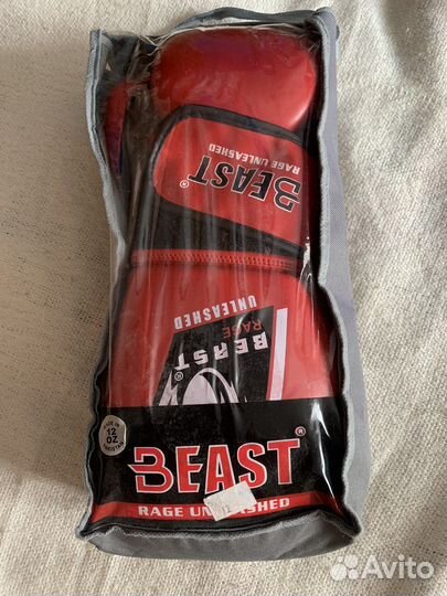 Боксерские перчатки 12 oz Beast