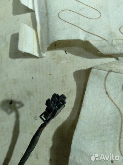 Подогрев сиденья передний Seat Leon 1.2 CBZ 2012