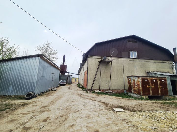Здание, 1052 м²