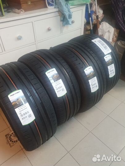 Ikon Tyres Autograph Ultra 2 SUV 275/45 R20 110Y