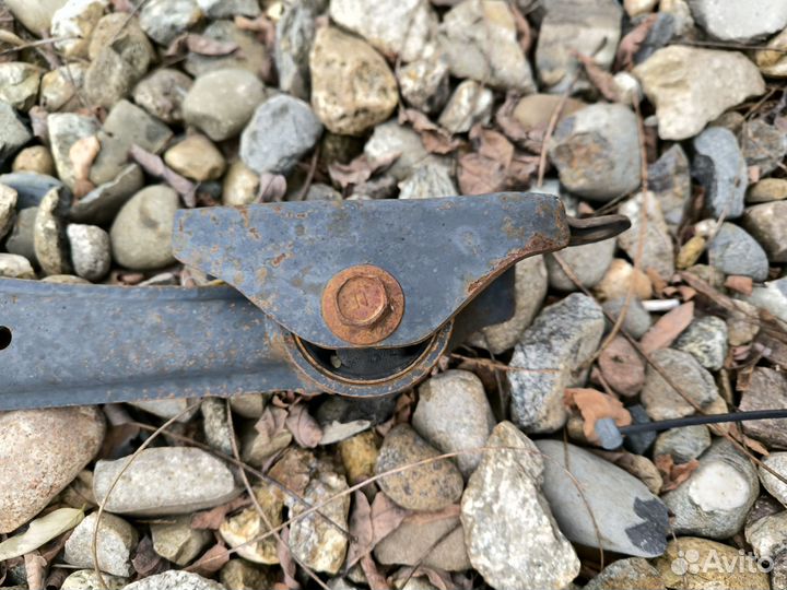 Toyota rav4 2007. Рычаг продольный правый задний