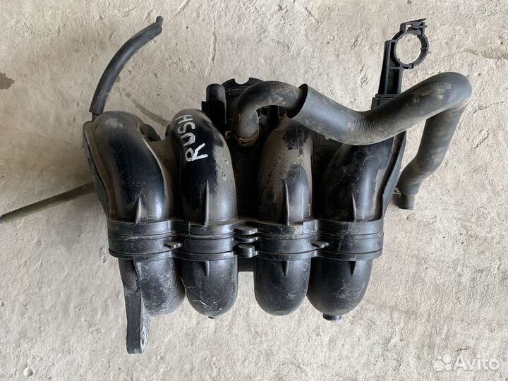 Впускной коллектор Toyota Rash