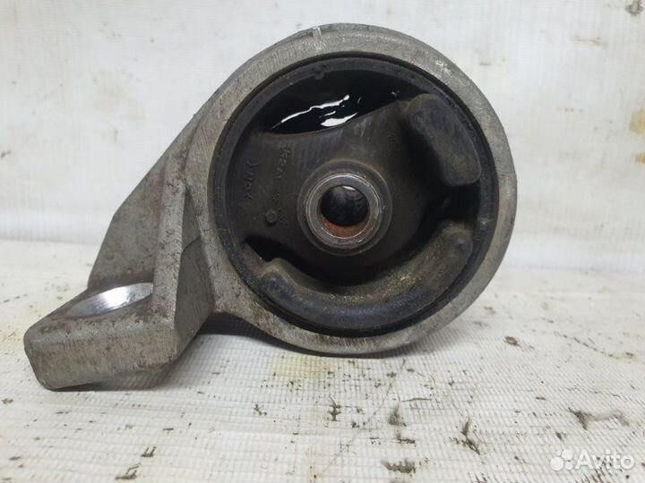 Подушка (опора) двигателя Kia Spectra седан S6D