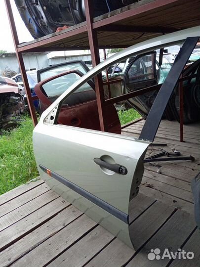 Дверь передняя левая Renault Laguna 2 K4M 2003