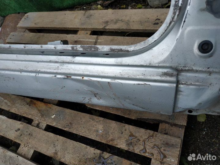 Порог правый Suzuki Sx4 седан M16A 2007-2014