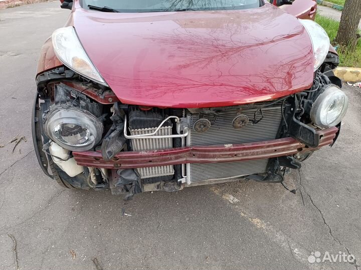 Nissan Juke 1.6 CVT, 2013, битый, 143 000 км