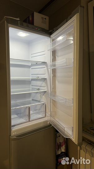Холодильник Бирюса М649