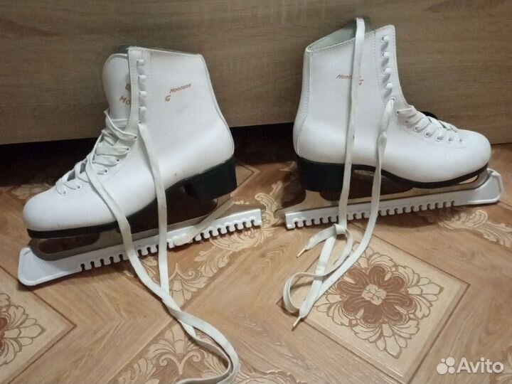 Фигурные белые коньки 42 р