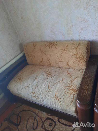 Диван