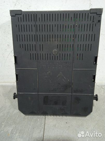 Блок предохранителей салонный Peugeot Partner B9