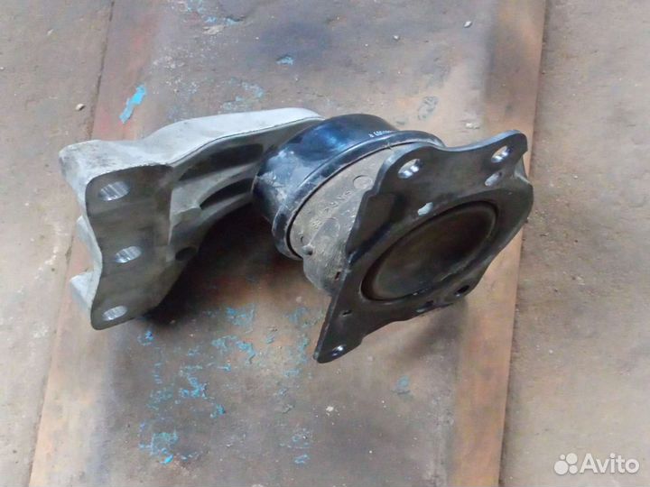 Опора двигателя volkswagen polo