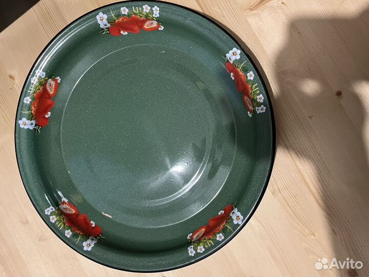 Эмалированное блюдо