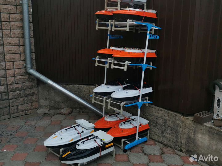 Карповый кораблик, прикормочный кораблик, кораблик