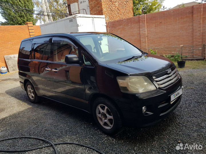 Toyota Noah 2.0 AT, 2003, 390 000 км