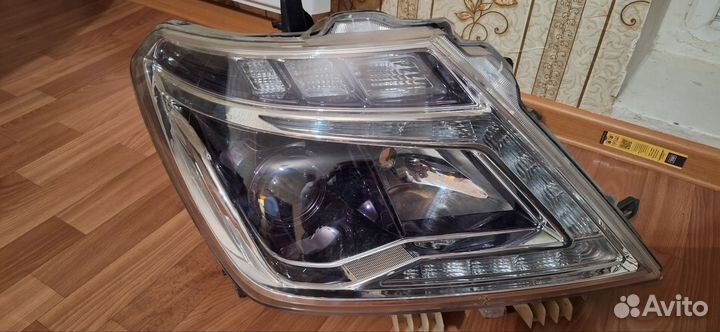 Фары передние Nissan Patrol
