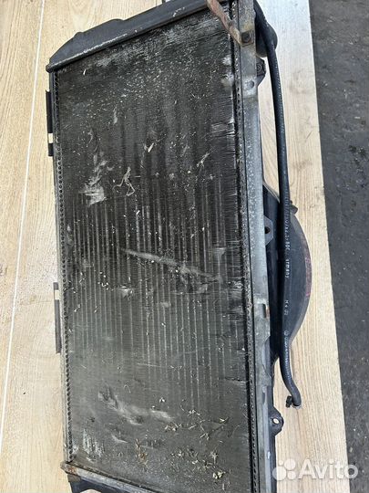 Радиатор охлаждения с вентилятором Ауди 100 2.3