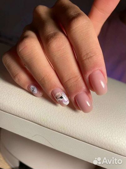 Маникюр
