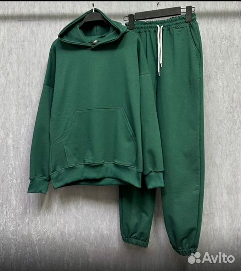 Спортивный костюм размер 48