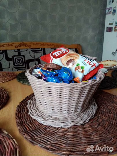 Конфетница из бумажной лозы