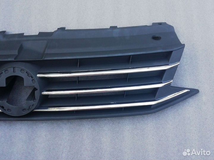 Решетка радиатора Polo Sedan 2010-2019