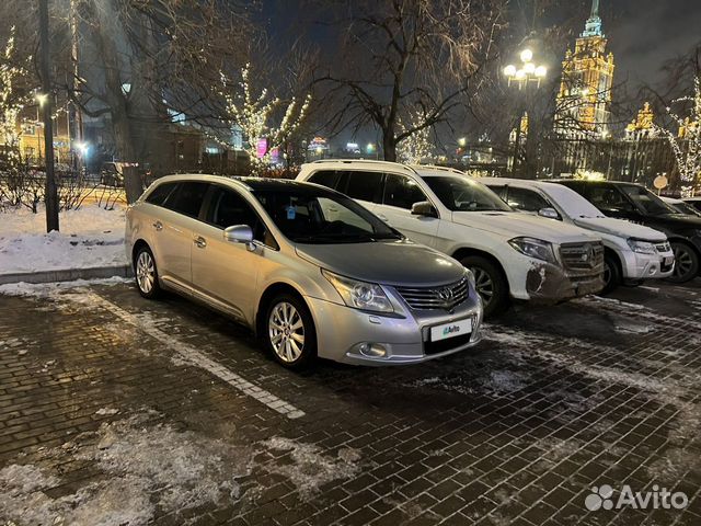 Toyota Avensis 2.2 AT, 2009, 300 000 км