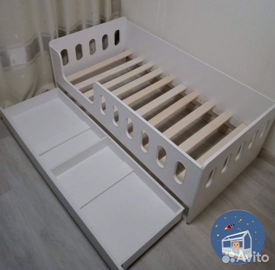 Детская кровать манеж