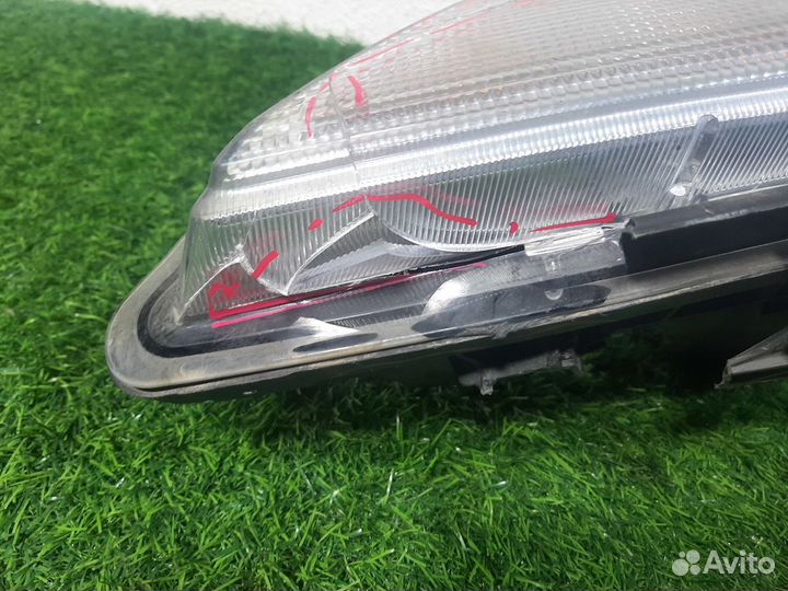 Фара левая на Nissan Tiida C11