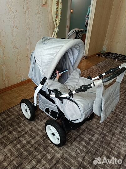 Прогулочная коляска