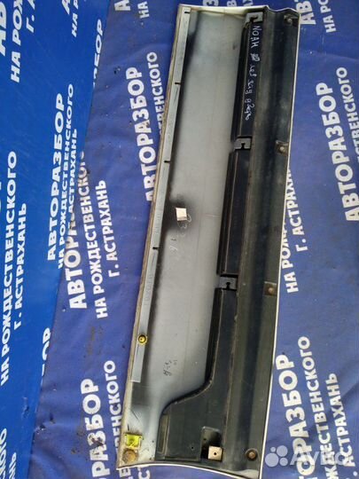 Молдинг на дверь. Toyota Noah минивен 1AZ-FSE 2004