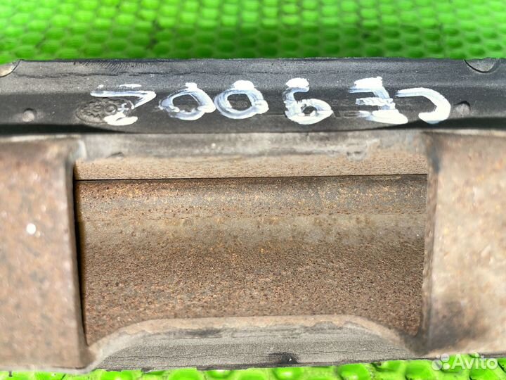 Подушка АКПП Cadillac Escalade GMT900