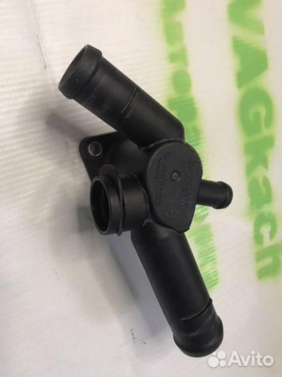 Фланц(тройник)системы охлаждения volkswagen golf 4